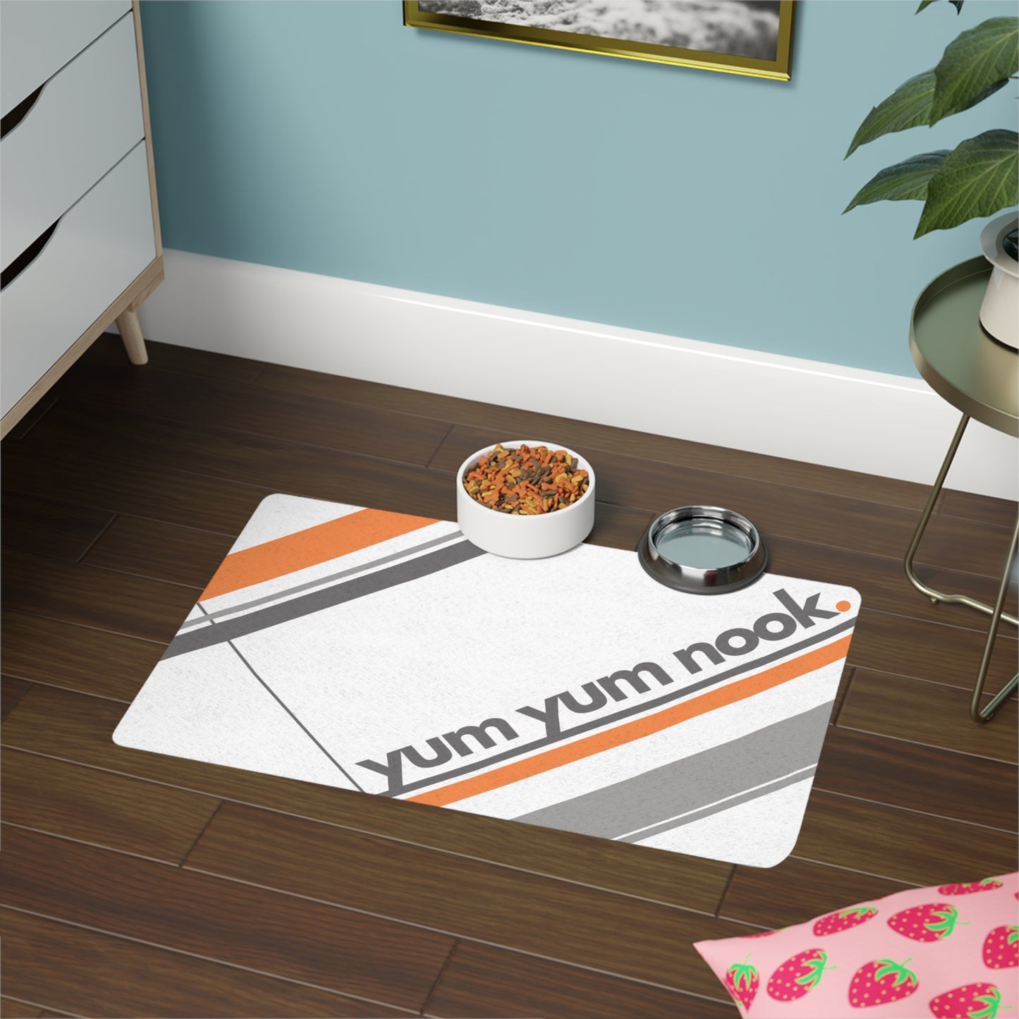 Modern Pet Food Mats